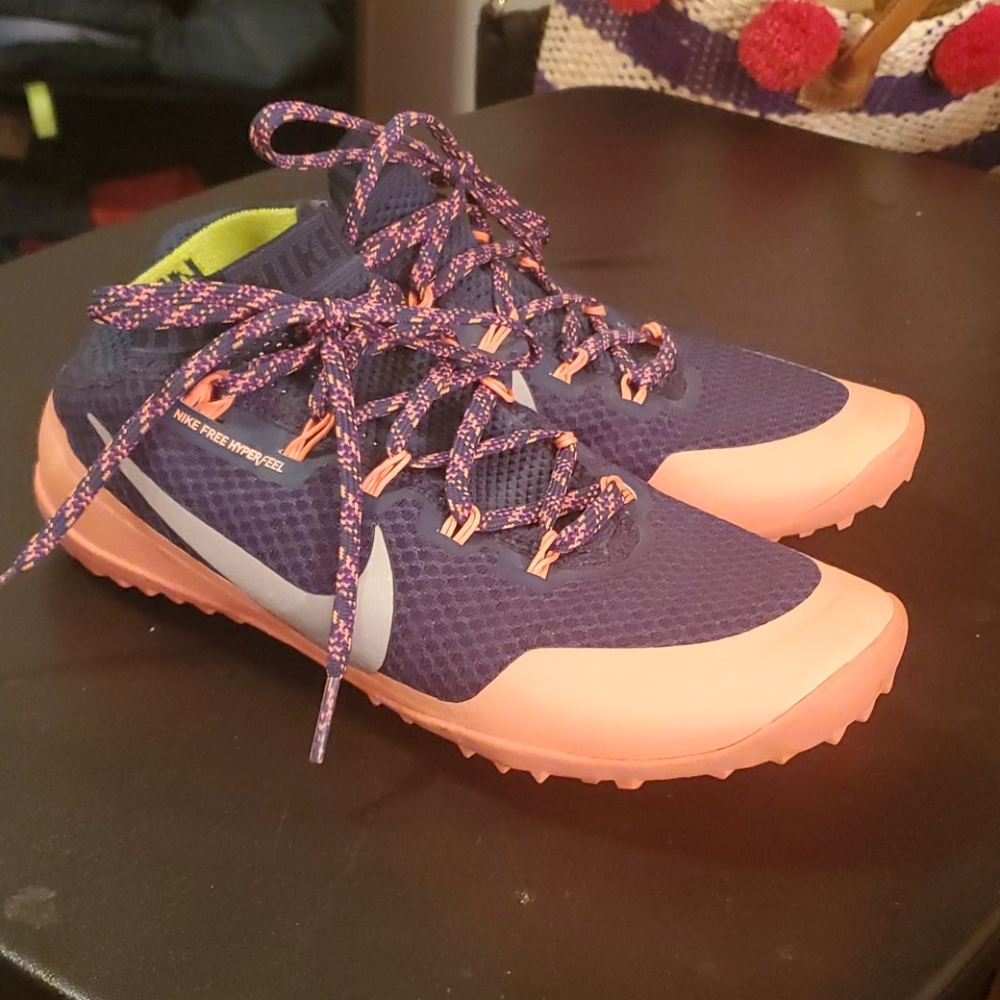 Nike Womans Free Hyperfeel Run Trail Runners
